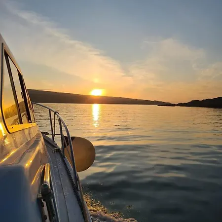 Arranmore Glamping Lodge *